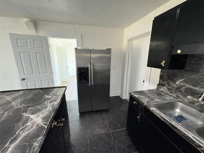 Building Photo - 1836 SW Harlem Cir