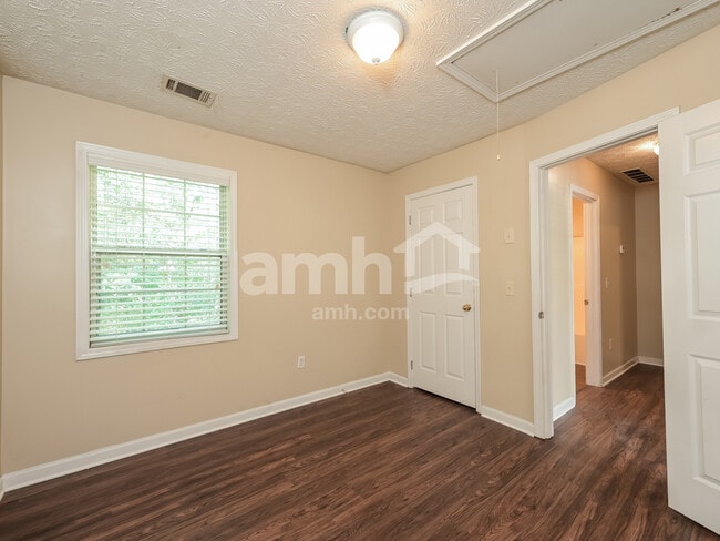 Building Photo - 154 Azalea Dr