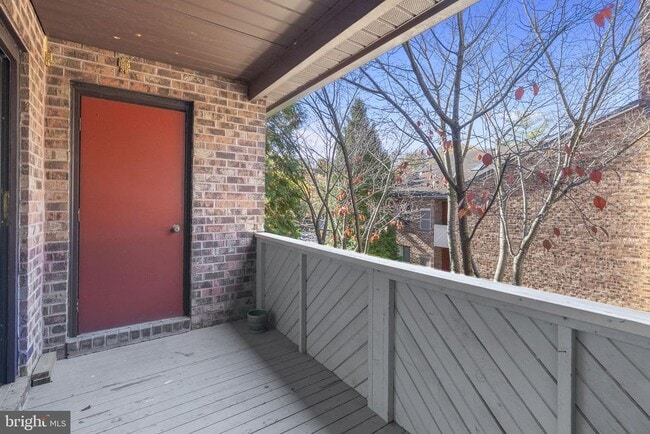 Building Photo - 707 Mountainview Dr