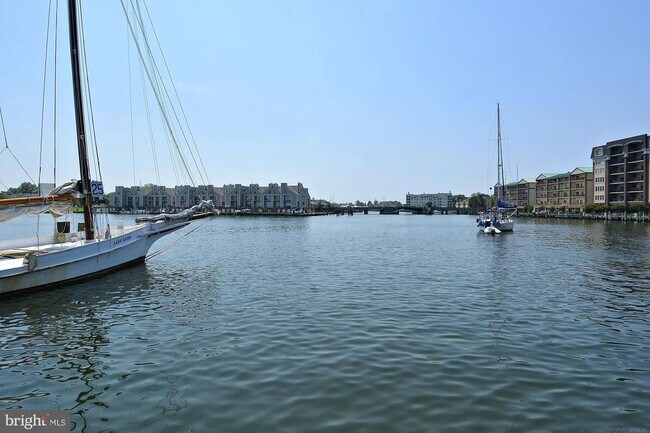 Building Photo - 2505 Boeing Way