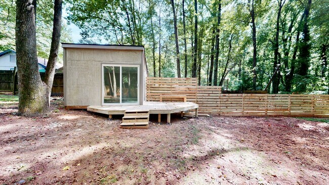 Building Photo - 5012 Glenview Ct