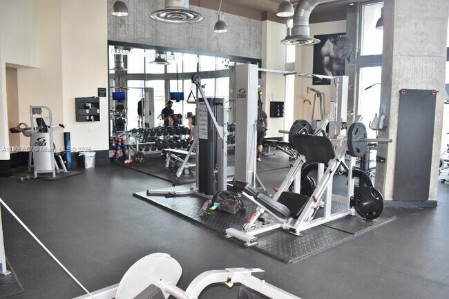 Building Photo - 690 SW 1st Ct