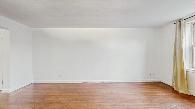 Building Photo - 10255 67th Dr