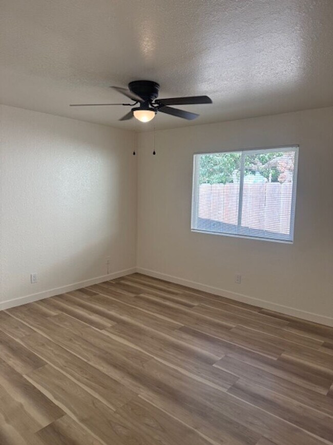 Building Photo - Bishop Street (605)