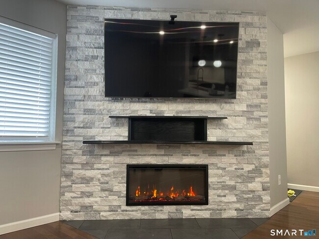 Building Photo - 31 Willow Springs