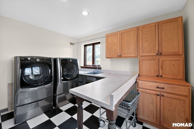 Building Photo - 12331 N Antelope Trail