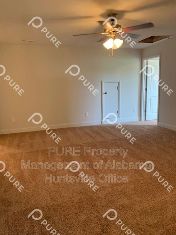 Building Photo - 283 Abercorn Dr