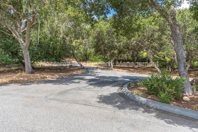 Building Photo - 287 Laureles Grade