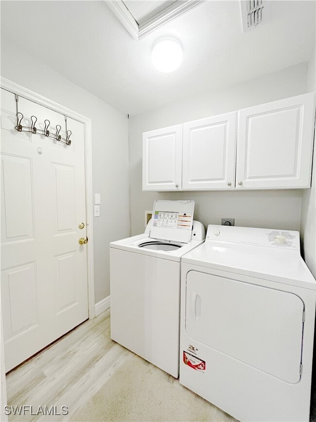 Building Photo - 5390 Whitten Dr