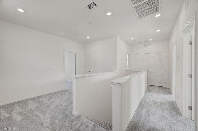Building Photo - 1550 Rock Kestrel St