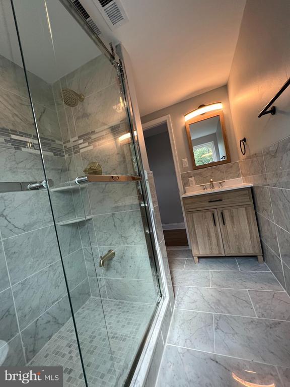 Building Photo - 1939 Mt Vernon St