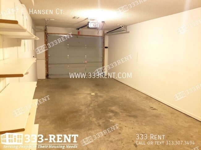 Building Photo - 317 E Hansen Ct