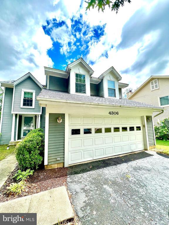 Building Photo - 4306 Lord Fairfax Ct