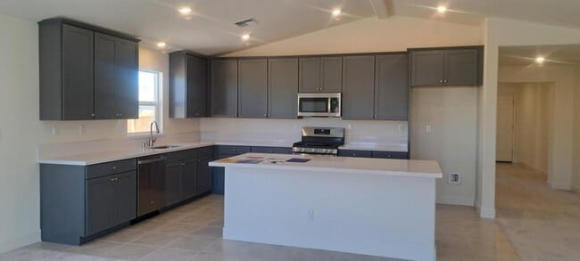 Building Photo - 640 Allerton Wy