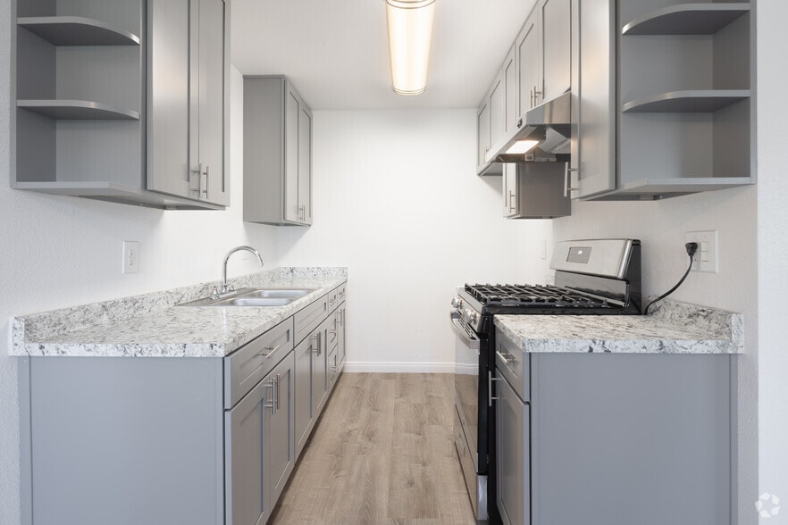 2BR, 2BA - 888SF - Kitchen - Villa La Paz