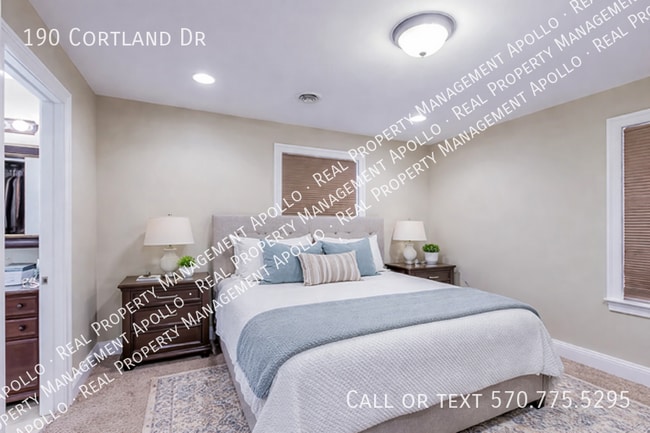 Building Photo - 190 Cortland Dr