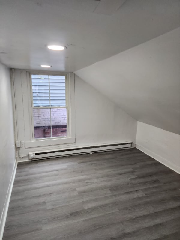 Building Photo - 16 3rd St