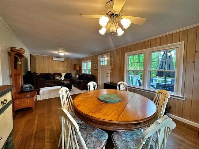 Building Photo - 18 Inglenook Dr