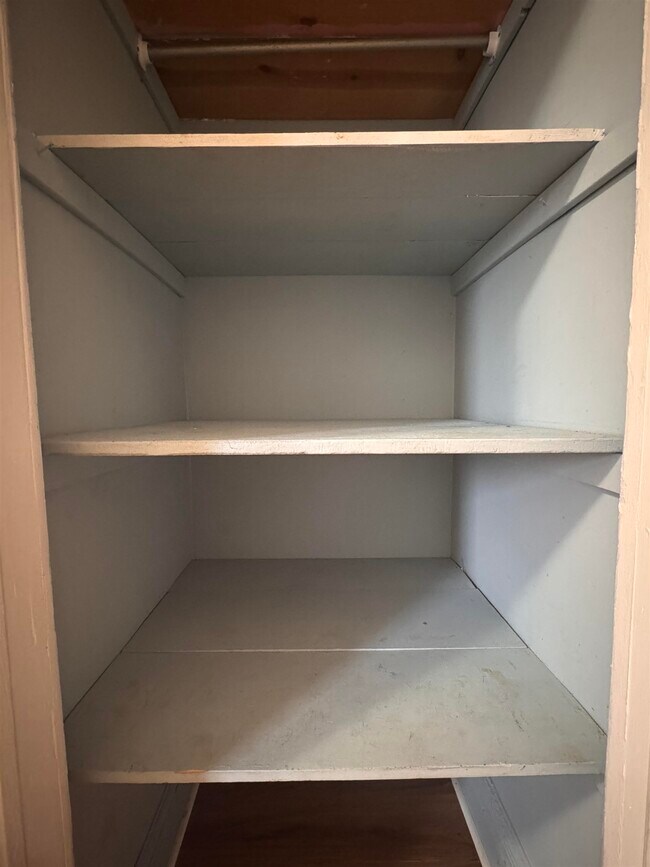 Building Photo - 318 Randolph Ave