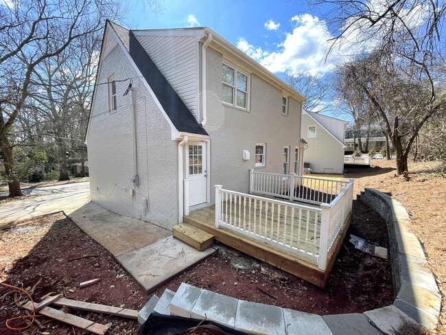 Building Photo - Five Points - 4br House - Fall 2026 Pre-Lease