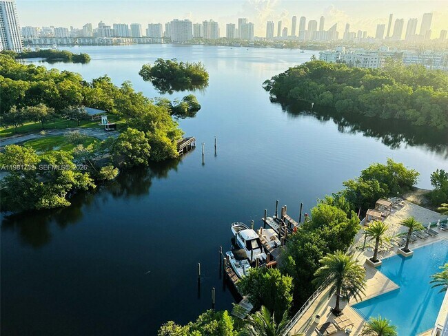 Building Photo - 16385 Biscayne Blvd