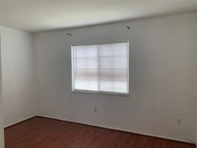 Building Photo - 18356 Robinson Ave