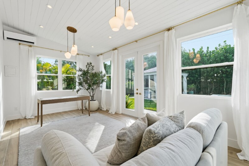 Building Photo - 5510 Venetian Blvd NE