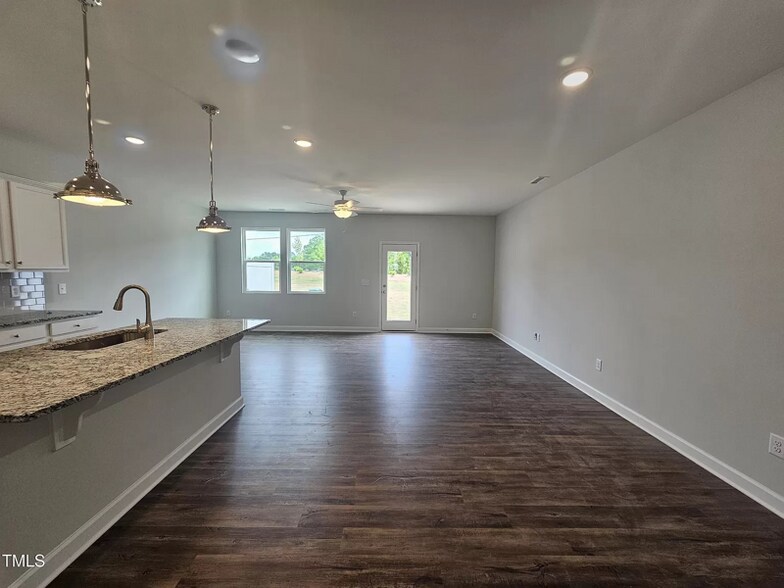 Building Photo - 67 Village Edge Dr
