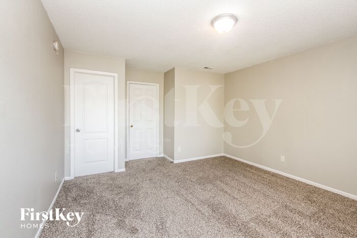 Building Photo - 10823 Gathering Dr