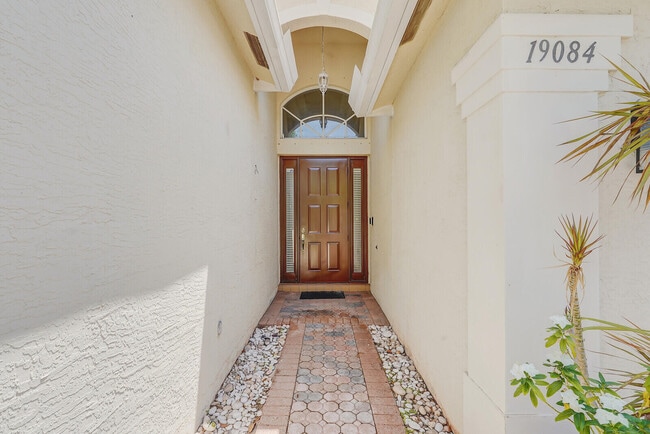 Building Photo - 19084 Skyridge Cir