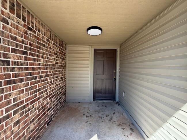 Building Photo - Belknap/Barton