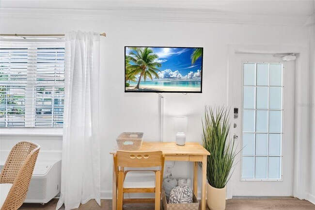 Building Photo - 1603 Gulf Dr N