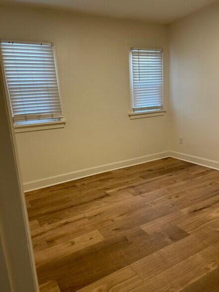 Building Photo - 2425 Van Buren Ave