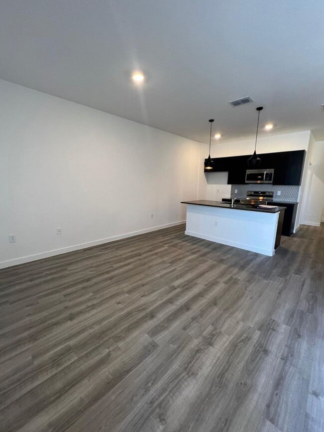 Building Photo - The best location, In Kissimmee, near Winter Garden, Just minutes away from Disney, Advent Health...