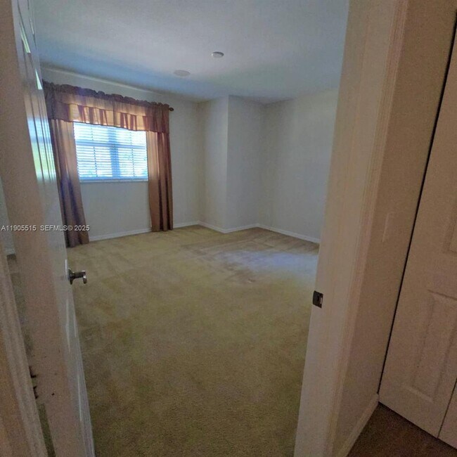 Building Photo - 2136 NW 4th St