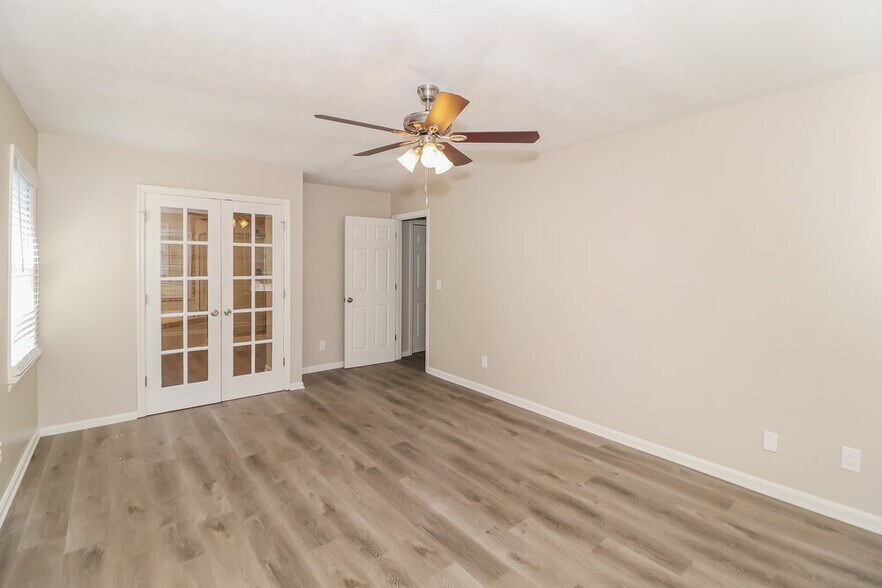 Building Photo - 1484 Yorktown Dr NW
