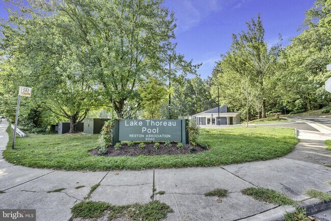 Building Photo - 11041 Villaridge Ct