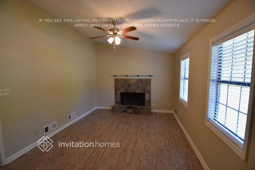 Building Photo - 373 Rustic Ridge Cir