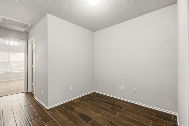 Building Photo - 13107 Peppergate Ln