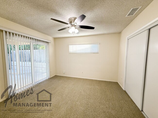 Building Photo - Homes Management - 2 Bed, 1.5 Bath Duplex ...