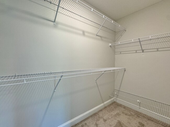 Building Photo - $500 RENT CREDIT | AVAILABLE NOW! (Pet Friendly)