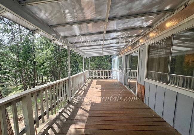 Building Photo - Spacious 5-Bedroom Retreat with Private Lake Access in Twain Harte!
