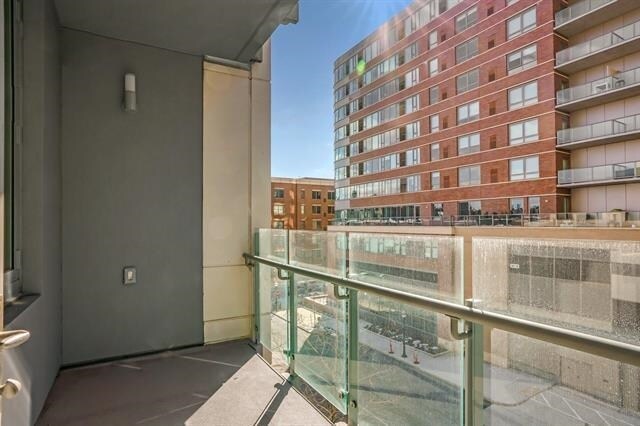 Building Photo - 9 Ave At Port Imperial
