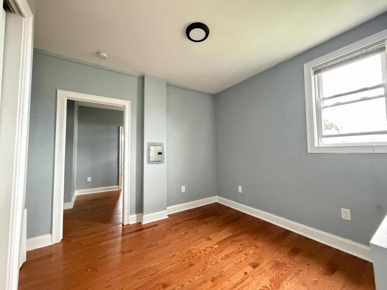 Building Photo - 94 Seaview Ave