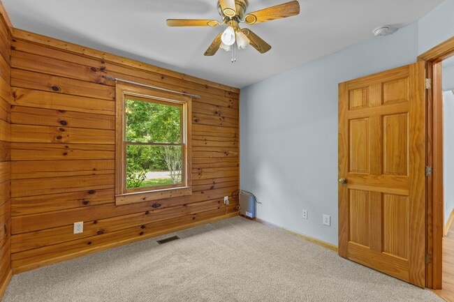 Building Photo - 126 George Jones Rd