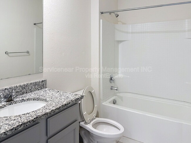 Building Photo - 2775 Sunnyvale St