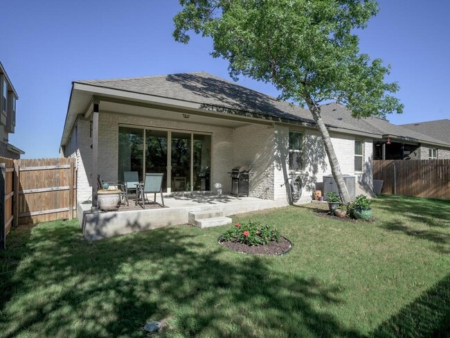 Building Photo - 2508 Merton Dr