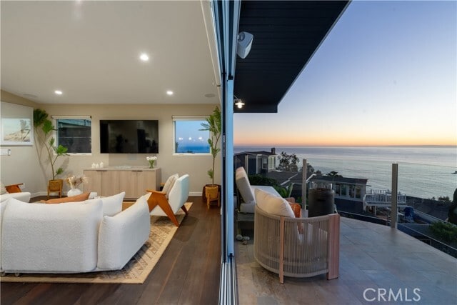 Building Photo - 2192 Crestview Dr