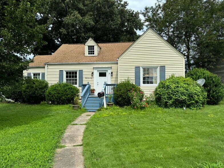 Primary Photo - 8501 Chapin St