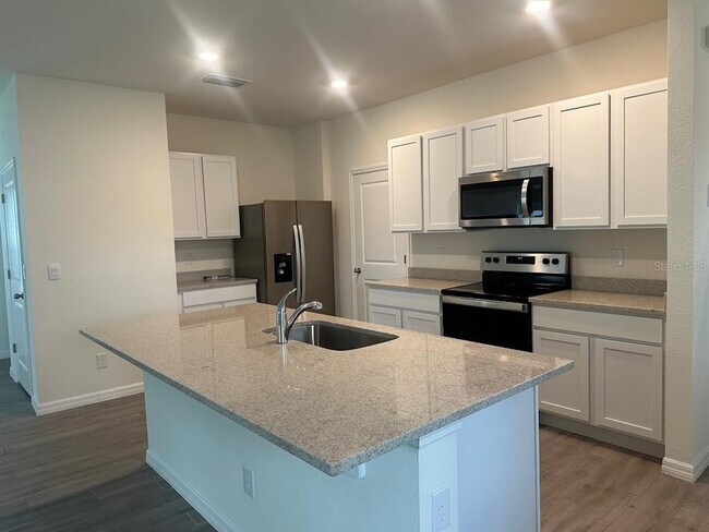 Building Photo - 5179 SW 49th Ln